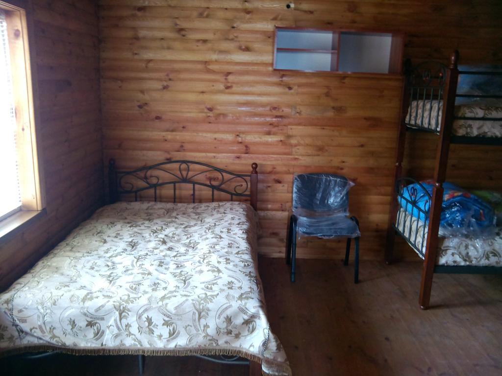 Slavutich Hotel Nova Kakhovka Room photo